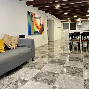  Apartamento Espacioso Piso Con Entrada Independiente En Part Alta De Tarragona!